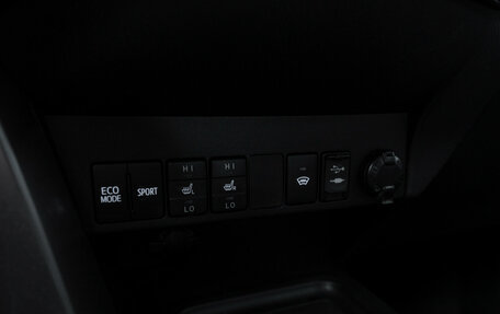 Toyota RAV4, 2016 год, 2 290 000 рублей, 14 фотография