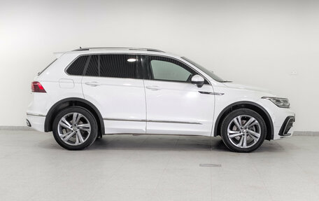 Volkswagen Tiguan II, 2021 год, 3 615 000 рублей, 4 фотография