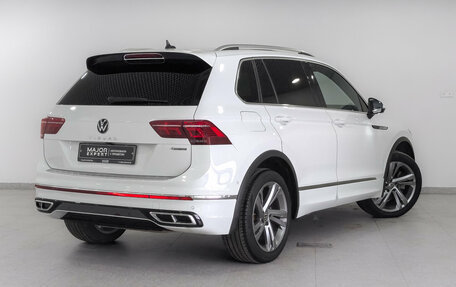 Volkswagen Tiguan II, 2021 год, 3 615 000 рублей, 5 фотография