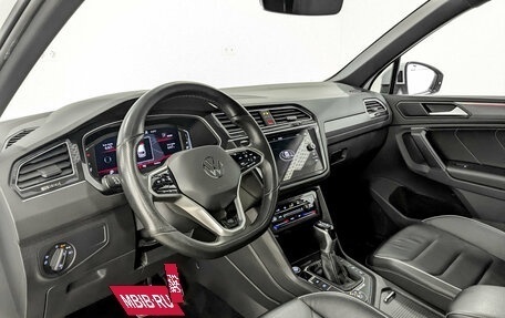 Volkswagen Tiguan II, 2021 год, 3 615 000 рублей, 16 фотография