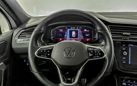 Volkswagen Tiguan II, 2021 год, 3 615 000 рублей, 23 фотография
