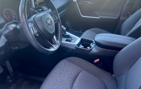 Toyota RAV4, 2020 год, 3 355 000 рублей, 15 фотография