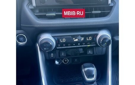 Toyota RAV4, 2020 год, 3 355 000 рублей, 14 фотография