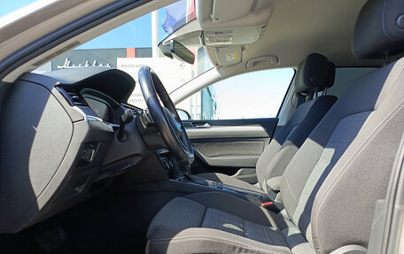 Volkswagen Passat B8 рестайлинг, 2019 год, 2 050 000 рублей, 20 фотография