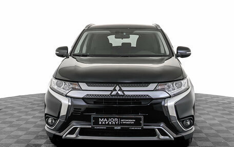 Mitsubishi Outlander III рестайлинг 3, 2020 год, 2 790 000 рублей, 2 фотография