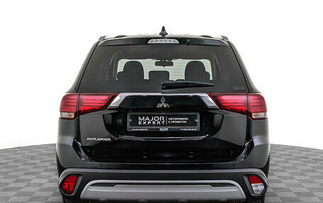 Mitsubishi Outlander III рестайлинг 3, 2020 год, 2 790 000 рублей, 6 фотография