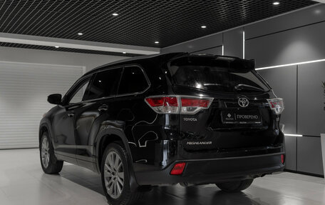 Toyota Highlander III, 2014 год, 2 645 000 рублей, 4 фотография