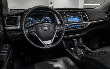 Toyota Highlander III, 2014 год, 2 645 000 рублей, 7 фотография