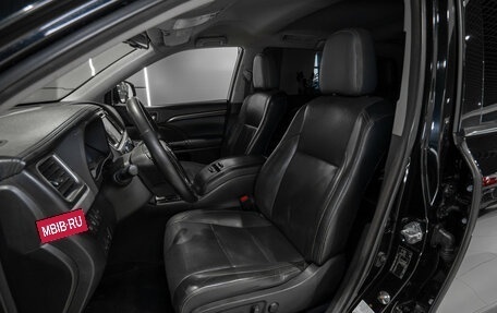 Toyota Highlander III, 2014 год, 2 645 000 рублей, 9 фотография