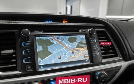 Toyota Highlander III, 2014 год, 2 645 000 рублей, 21 фотография