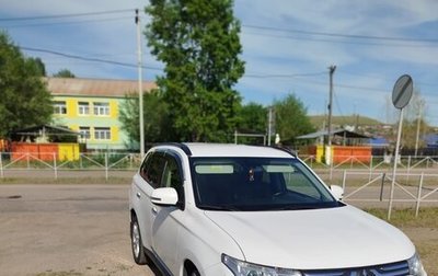 Mitsubishi Outlander III рестайлинг 3, 2014 год, 1 900 000 рублей, 1 фотография