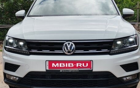 Volkswagen Tiguan II, 2019 год, 2 450 000 рублей, 1 фотография
