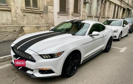 Ford Mustang VI рестайлинг, 2016 год, 1 400 000 рублей, 1 фотография