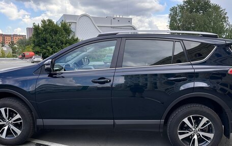Toyota RAV4, 2018 год, 2 680 000 рублей, 2 фотография