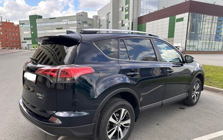 Toyota RAV4, 2018 год, 2 680 000 рублей, 5 фотография