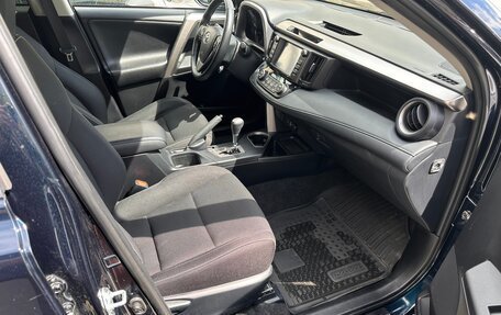 Toyota RAV4, 2018 год, 2 680 000 рублей, 21 фотография