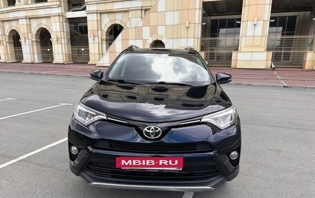 Toyota RAV4, 2018 год, 2 680 000 рублей, 7 фотография