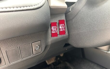 Toyota RAV4, 2018 год, 2 680 000 рублей, 16 фотография