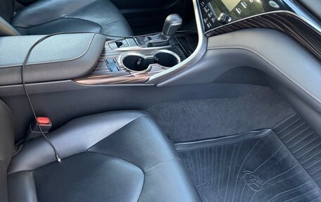 Toyota Camry, 2019 год, 2 850 000 рублей, 6 фотография