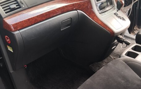 Toyota Vellfire I, 2010 год, 2 280 000 рублей, 9 фотография