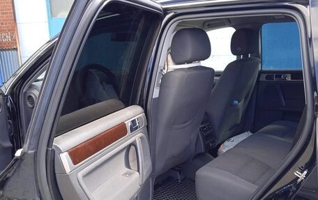 Volkswagen Touareg III, 2005 год, 550 000 рублей, 5 фотография