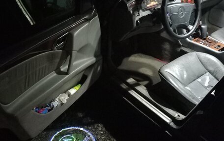 Mercedes-Benz E-Класс, 1998 год, 210 000 рублей, 2 фотография