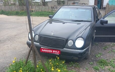 Mercedes-Benz E-Класс, 1998 год, 210 000 рублей, 3 фотография