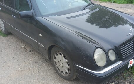 Mercedes-Benz E-Класс, 1998 год, 210 000 рублей, 13 фотография