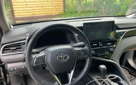 Toyota Camry, 2023 год, 4 150 000 рублей, 2 фотография