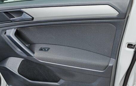 Volkswagen Tiguan II, 2019 год, 2 450 000 рублей, 10 фотография