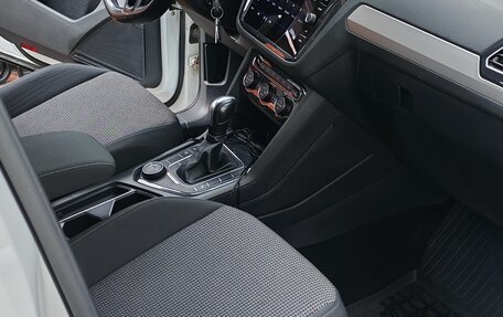 Volkswagen Tiguan II, 2019 год, 2 450 000 рублей, 11 фотография