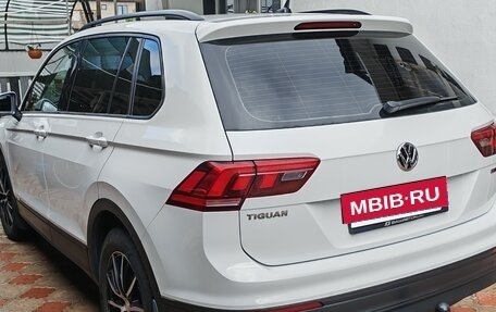 Volkswagen Tiguan II, 2019 год, 2 450 000 рублей, 2 фотография