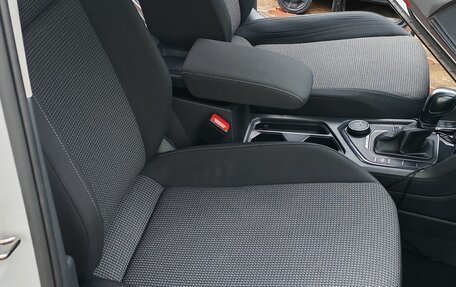 Volkswagen Tiguan II, 2019 год, 2 450 000 рублей, 12 фотография