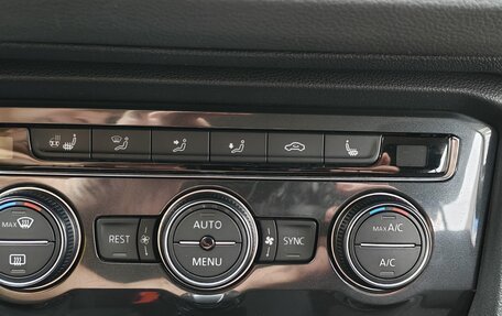 Volkswagen Tiguan II, 2019 год, 2 450 000 рублей, 14 фотография