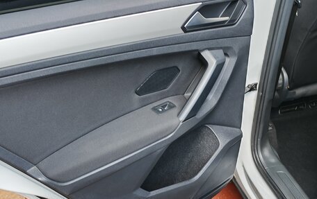Volkswagen Tiguan II, 2019 год, 2 450 000 рублей, 27 фотография