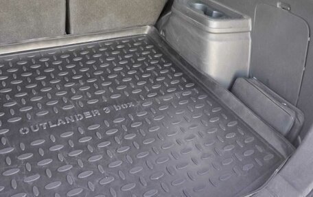 Mitsubishi Outlander III рестайлинг 3, 2014 год, 1 900 000 рублей, 8 фотография