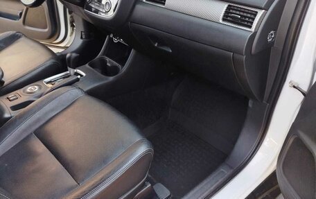 Mitsubishi Outlander III рестайлинг 3, 2014 год, 1 900 000 рублей, 13 фотография