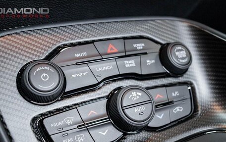 Dodge Challenger III рестайлинг 2, 2023 год, 19 700 000 рублей, 34 фотография