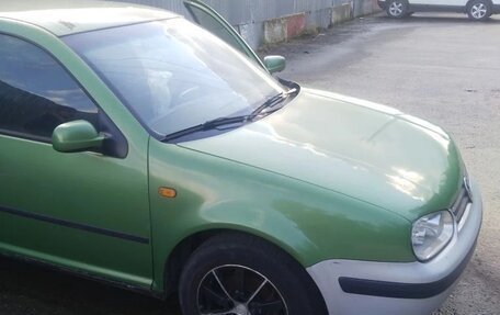 Volkswagen Golf IV, 1998 год, 120 000 рублей, 2 фотография