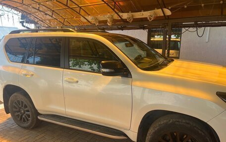 Toyota Land Cruiser Prado 150 рестайлинг 2, 2020 год, 4 900 000 рублей, 4 фотография