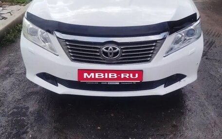 Toyota Camry, 2014 год, 2 200 000 рублей, 2 фотография