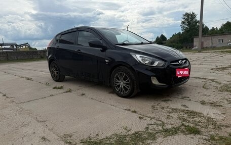 Hyundai Solaris II рестайлинг, 2012 год, 650 000 рублей, 1 фотография