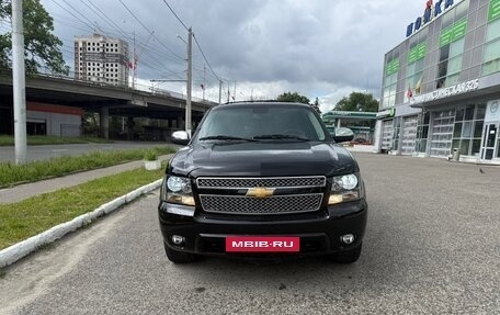 Chevrolet Tahoe III, 2013 год, 2 500 000 рублей, 4 фотография