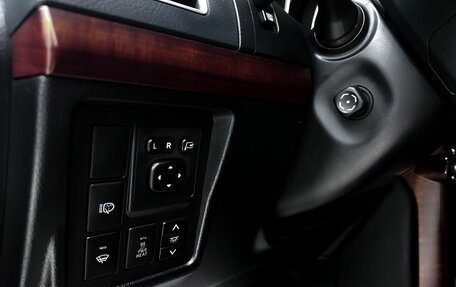 Toyota Land Cruiser Prado 150 рестайлинг 2, 2014 год, 3 799 000 рублей, 12 фотография