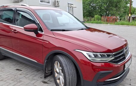 Volkswagen Tiguan II, 2021 год, 3 280 000 рублей, 3 фотография