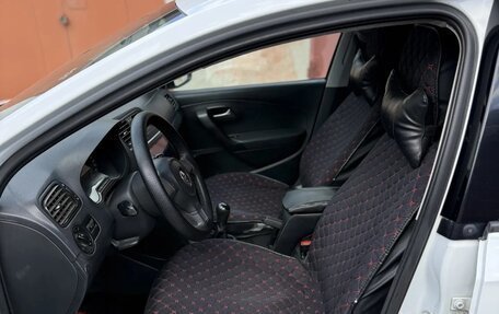 Volkswagen Polo VI (EU Market), 2014 год, 500 000 рублей, 11 фотография