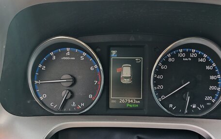 Toyota RAV4, 2017 год, 2 400 000 рублей, 6 фотография