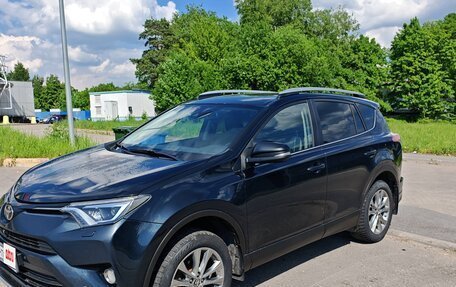 Toyota RAV4, 2017 год, 2 400 000 рублей, 14 фотография