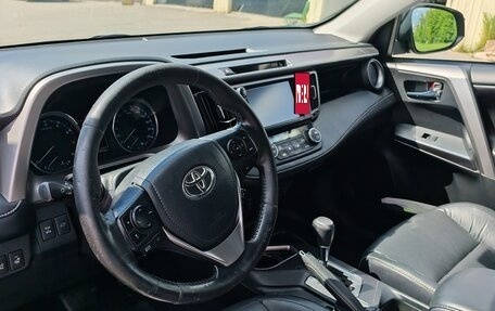 Toyota RAV4, 2017 год, 2 400 000 рублей, 5 фотография