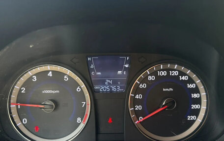 Hyundai Solaris II рестайлинг, 2012 год, 650 000 рублей, 9 фотография